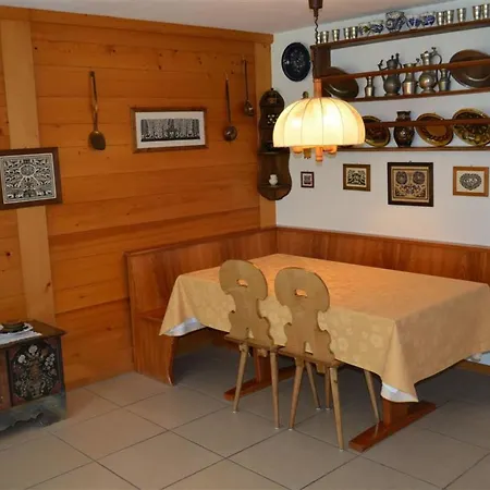Apartamento La Sarine 20 Appartement-fewo- Dusche Oder Bad- Wc 4-bettwohnung By Interhome Gstaad